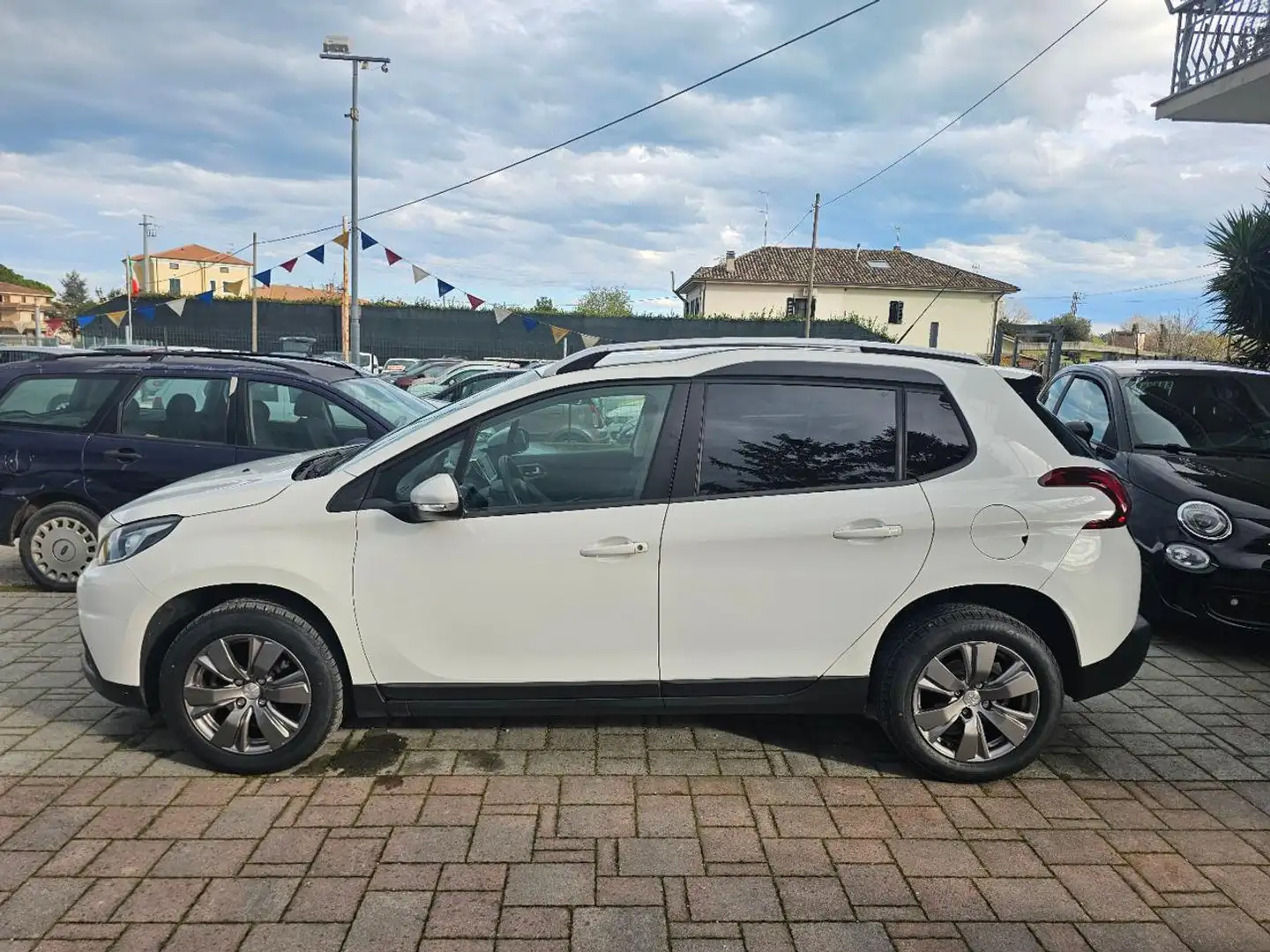 Peugeot 2008 1° serie BlueHDi 100 S&S Allure Blanc - 2