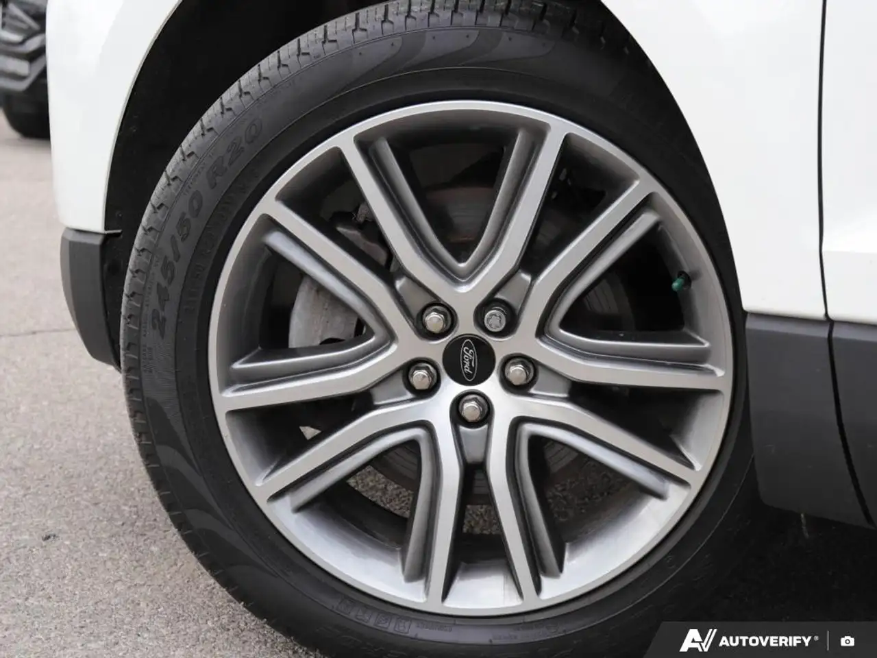 Ford Edge снимка Ford Edge