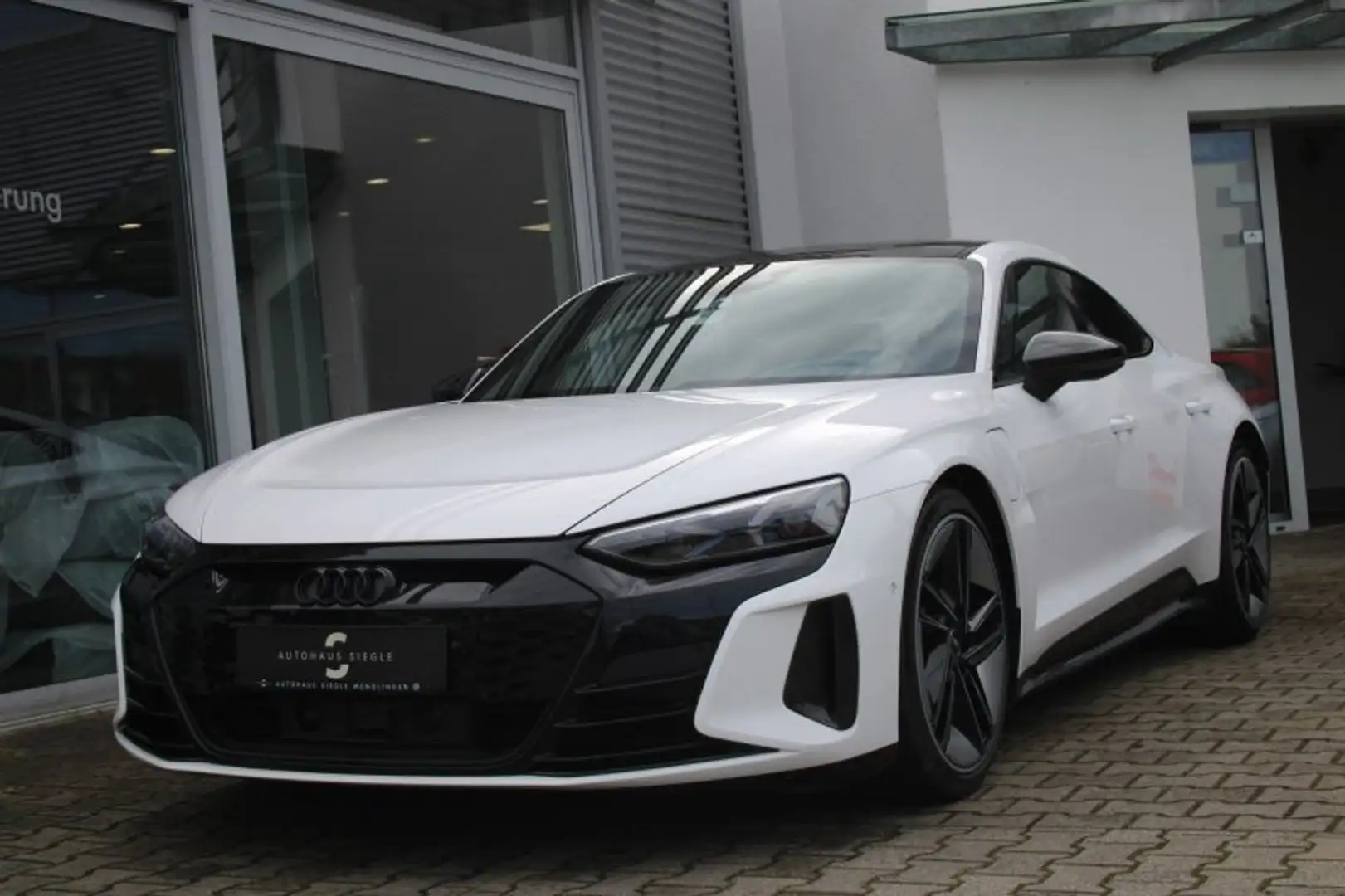 Audi e-tron RS GT quattro Carbon Matrix Top-View Pano Allradle Weiß - 2