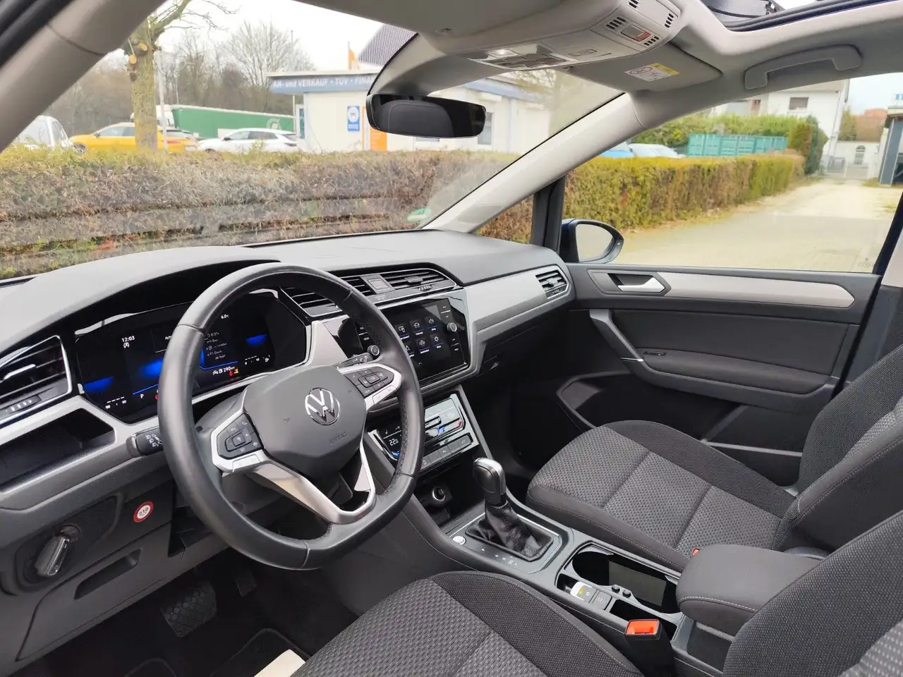 Volkswagen Touran Comfortline 1,5 DSG Easy Open 7 Sitzer, миниатюра 12