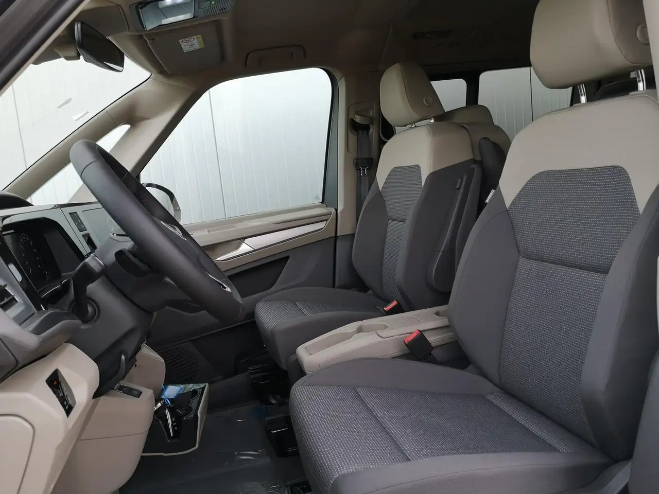 Volkswagen T7 Multivan 1,5eHybrid DSG 4Motion Sport Edition Komfort KÜ 7, миниатюра 4
