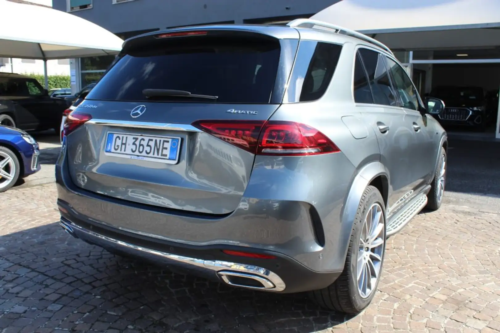Mercedes-Benz GLE 350 de hybrid EQ 4Matic Premium Gris - 2