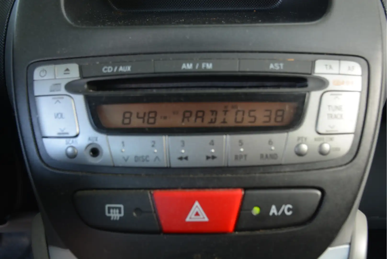 Peugeot 107 1.0-12V XS 5Drs Airco Centraal Nieuwe Apk Grau - 2