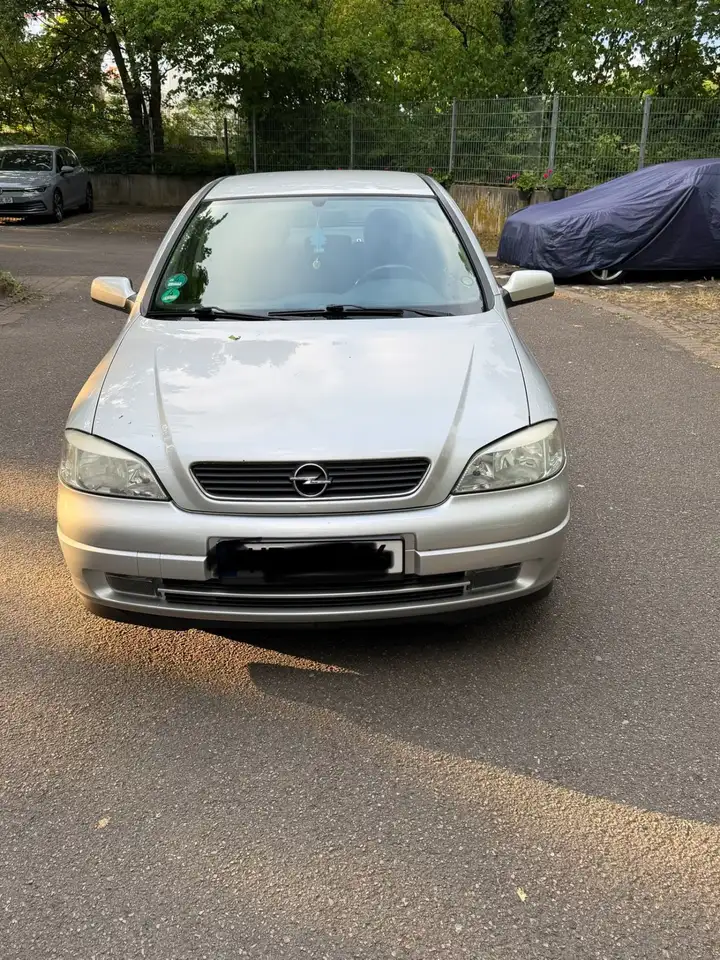Opel Astra 1.6 Elegance, foto 1