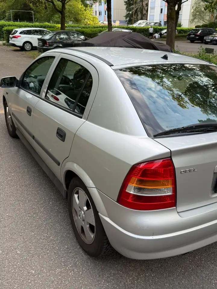 Opel Astra 1.6 Elegance, foto 6