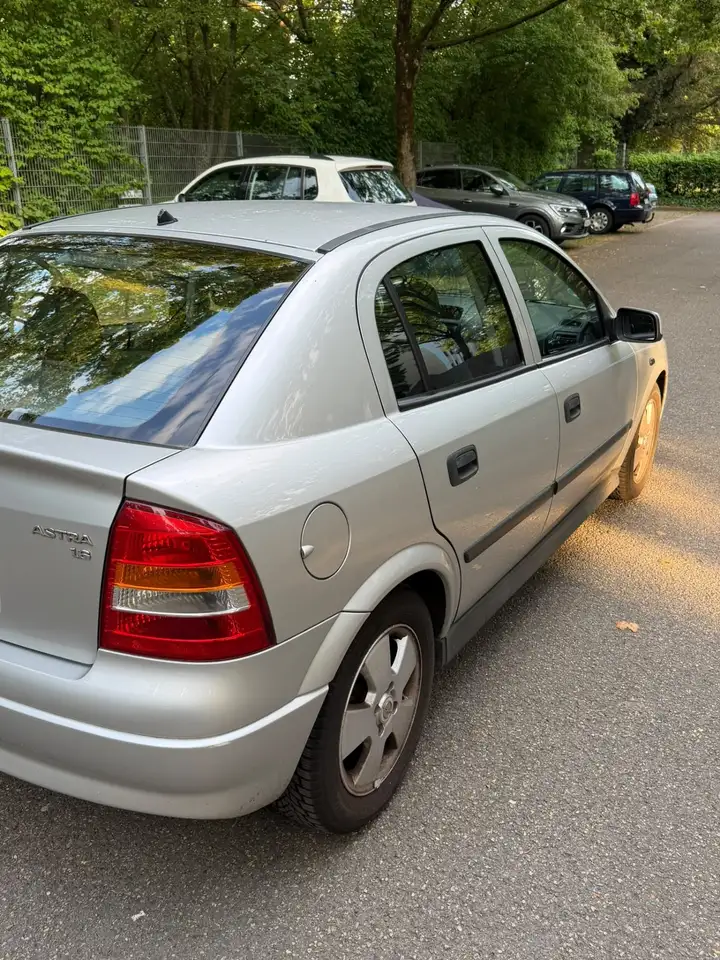 Opel Astra 1.6 Elegance, foto 5