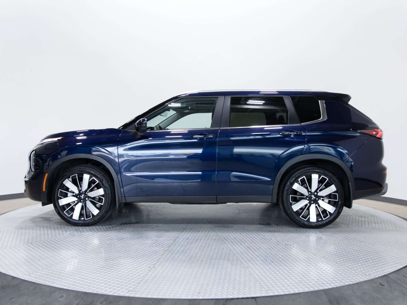 2026 Mitsubishi Outlander SEL / NO ACCIDENTS — снимка 2