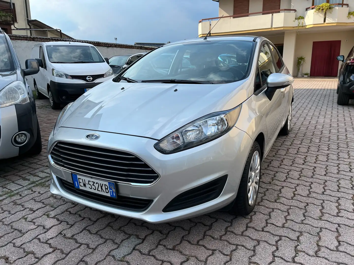 Ford Fiesta 5p 1.2 Business 60cv Argento - 1