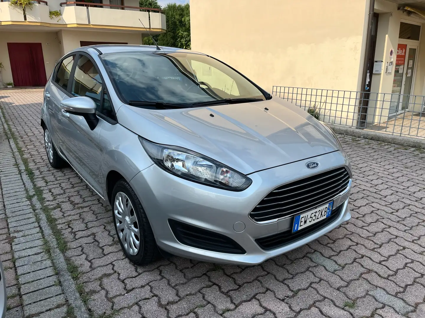 Ford Fiesta 5p 1.2 Business 60cv Argento - 2