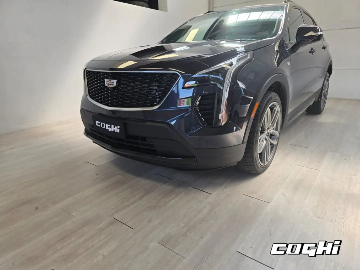 Cadillac XT4 XT4 350 TD AWD Sport Grigio - 1