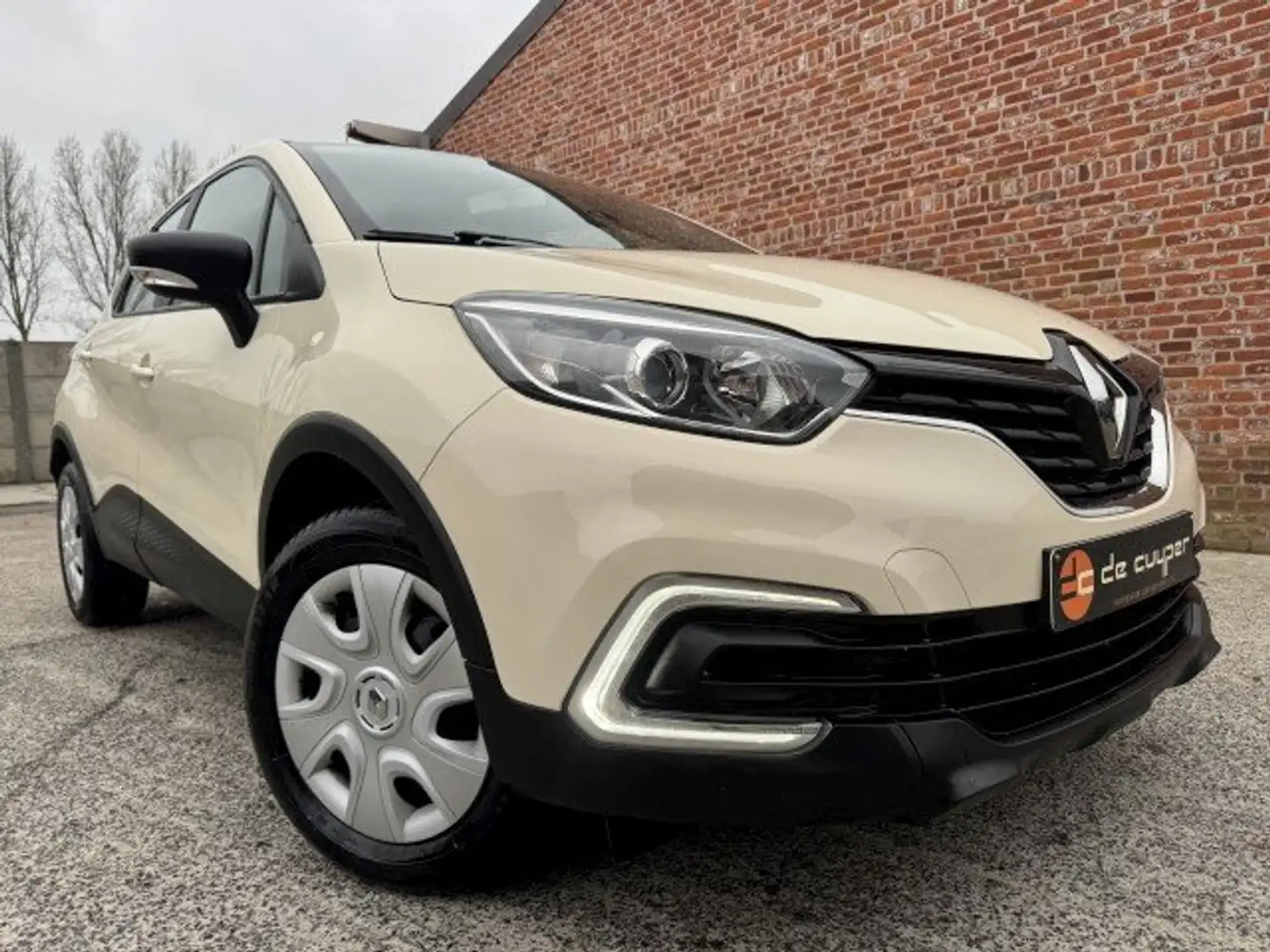 Renault Captur RenaultCaptur1.0i"GARANTIE"Cruise/clima/euro6/2019 Beige - 1