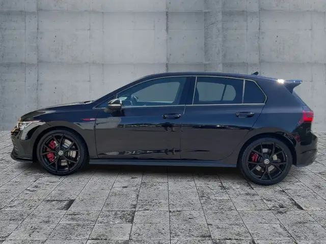 Volkswagen Golf view 4