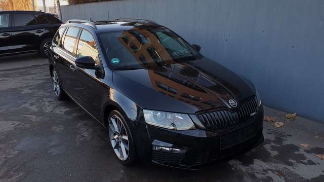 Skoda Octavia 2.0 TDI DSG RS Combi Navi/Xenon/Tempo/18