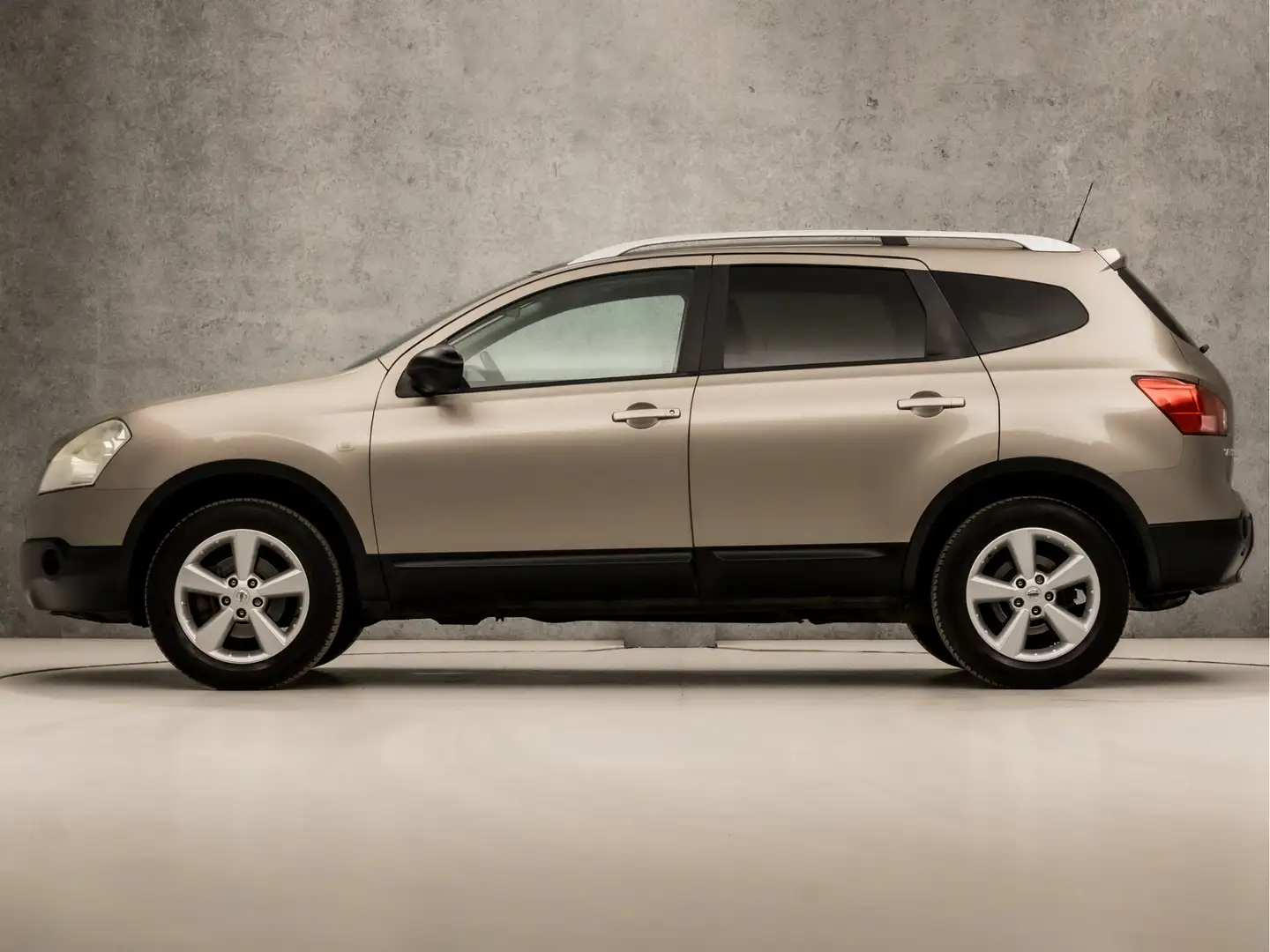 Nissan Qashqai+2 2.0 Optima 7 Persoons 142Pk (PANORAMADAK, YOUNGTIM Braun - 2