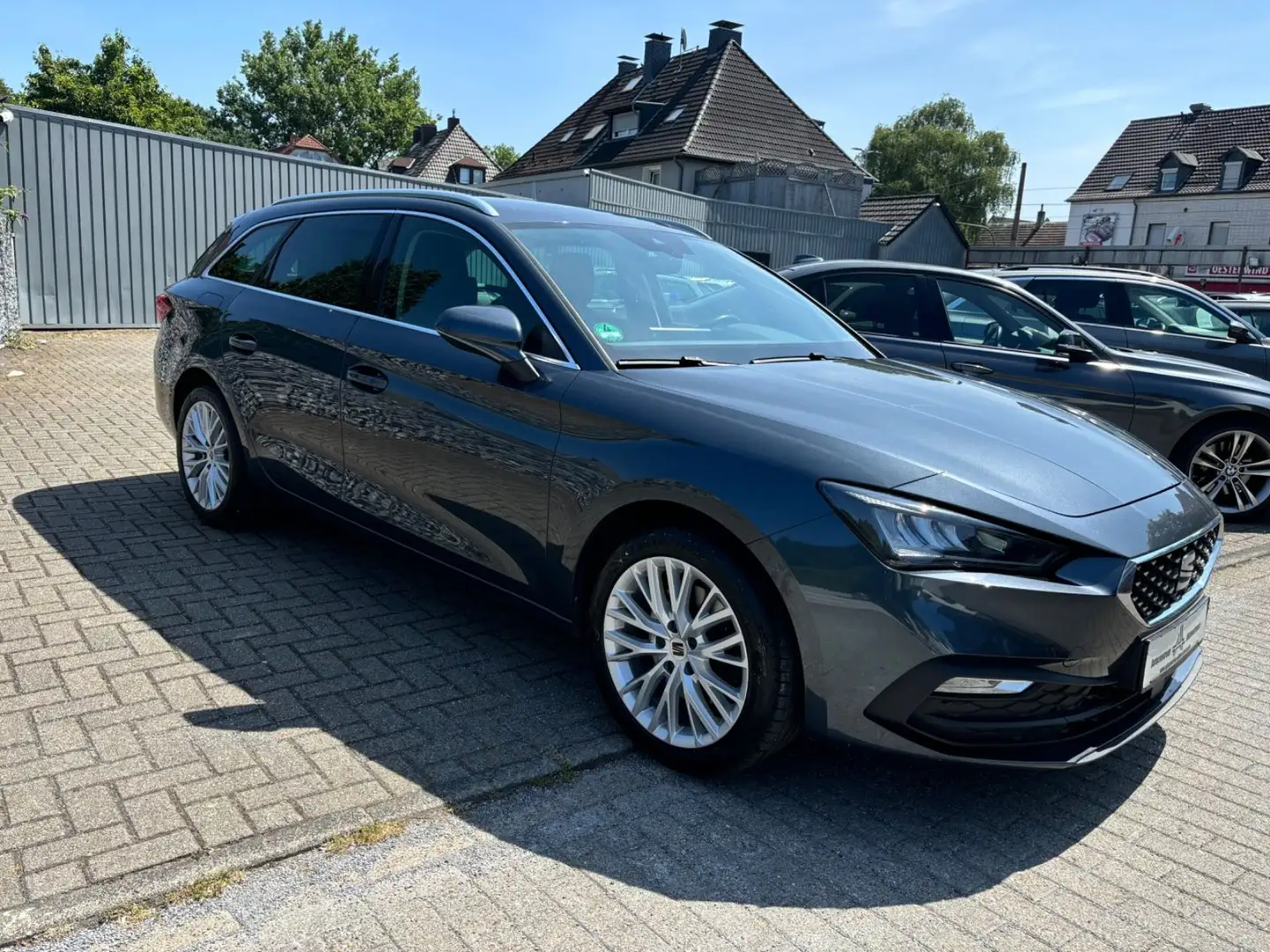 SEAT Leon Sportstourer Xcellence Autom.Navi LED DAB Grau - 2