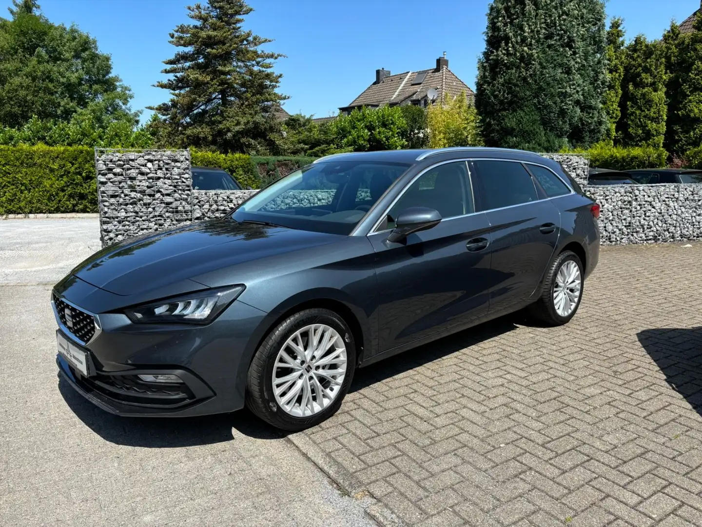 SEAT Leon Sportstourer Xcellence Autom.Navi LED DAB Grau - 1