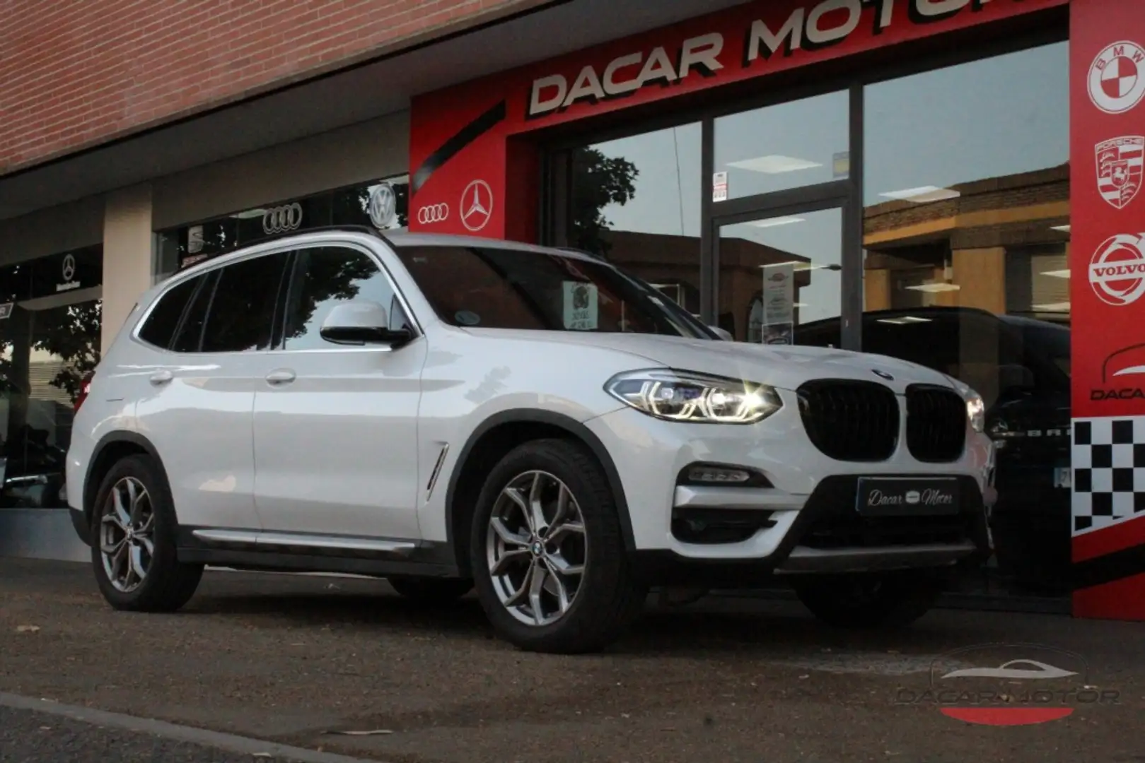 BMW X3 xDrive 20dA Business Blanco - 1