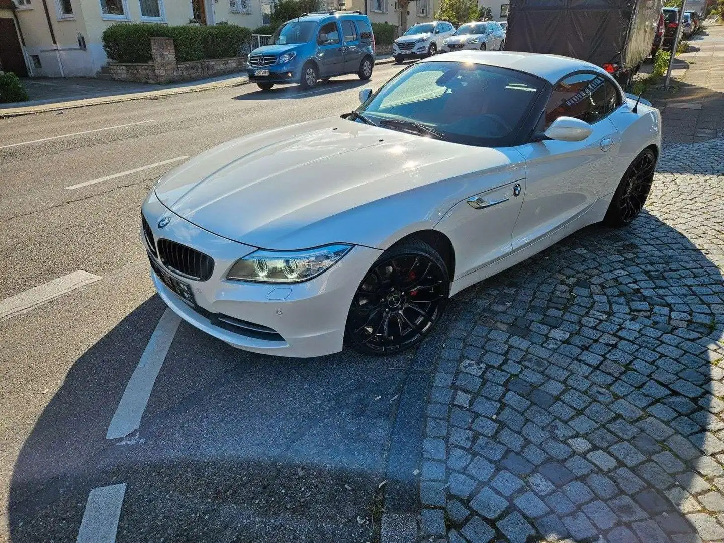 BMW Z4 Roadster sDrive 18i Individual /19 Breyton Weiß - 2
