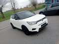 SsangYong Tivoli 1.6i e-XGi Black Editie Benzine Biały - thumbnail 2