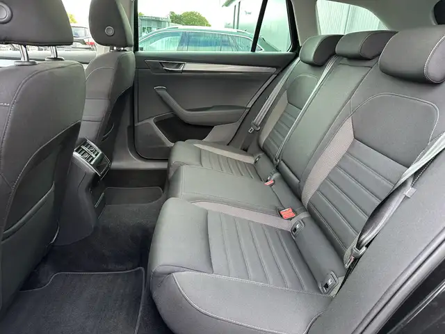 Skoda Superb view 14