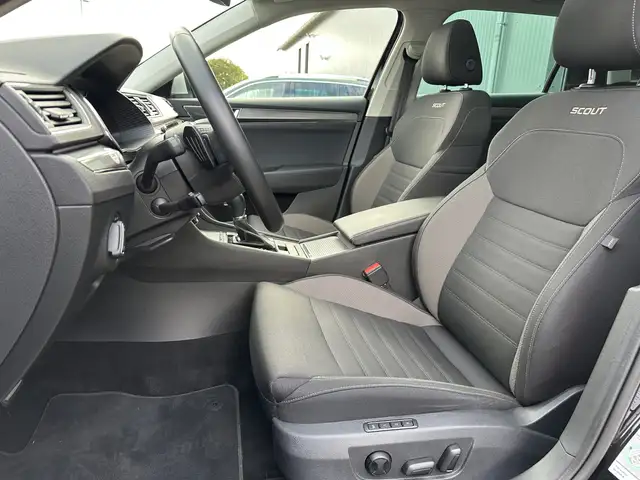 Skoda Superb view 12