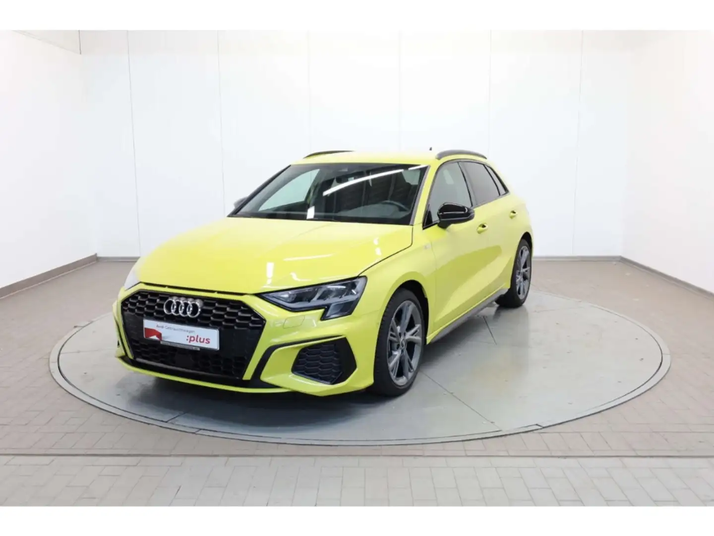 Audi A3 Sportback 30 TFSI S line Gelb - 2