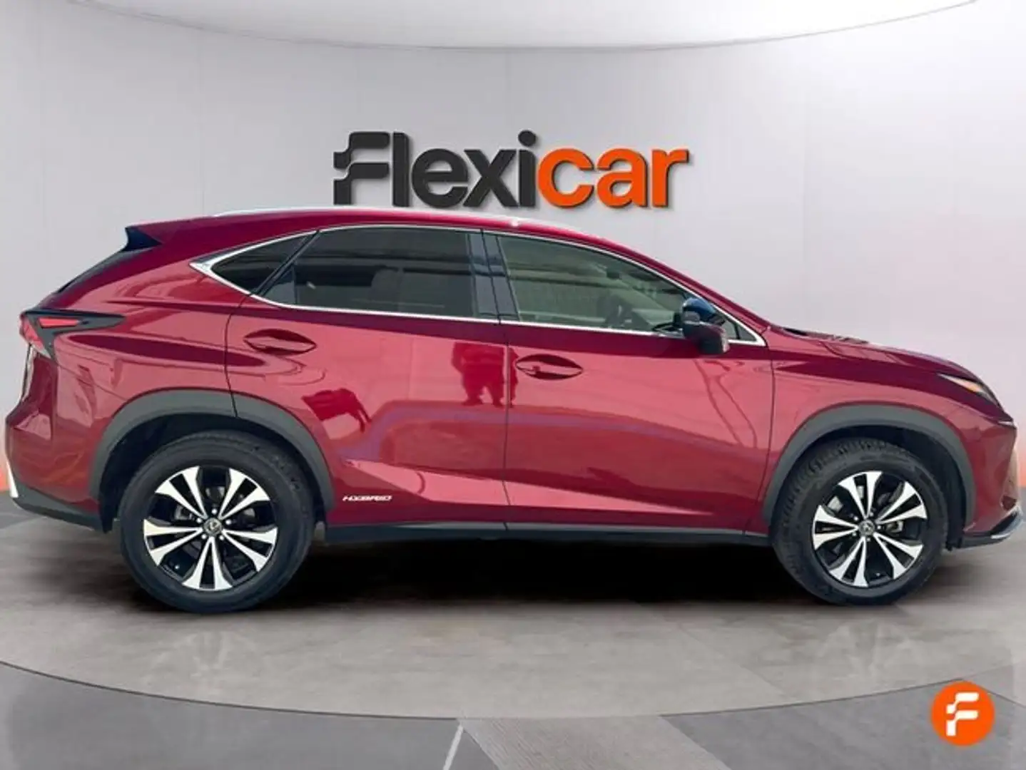 Lexus NX 300 300h Premium 2WD Rojo - 2