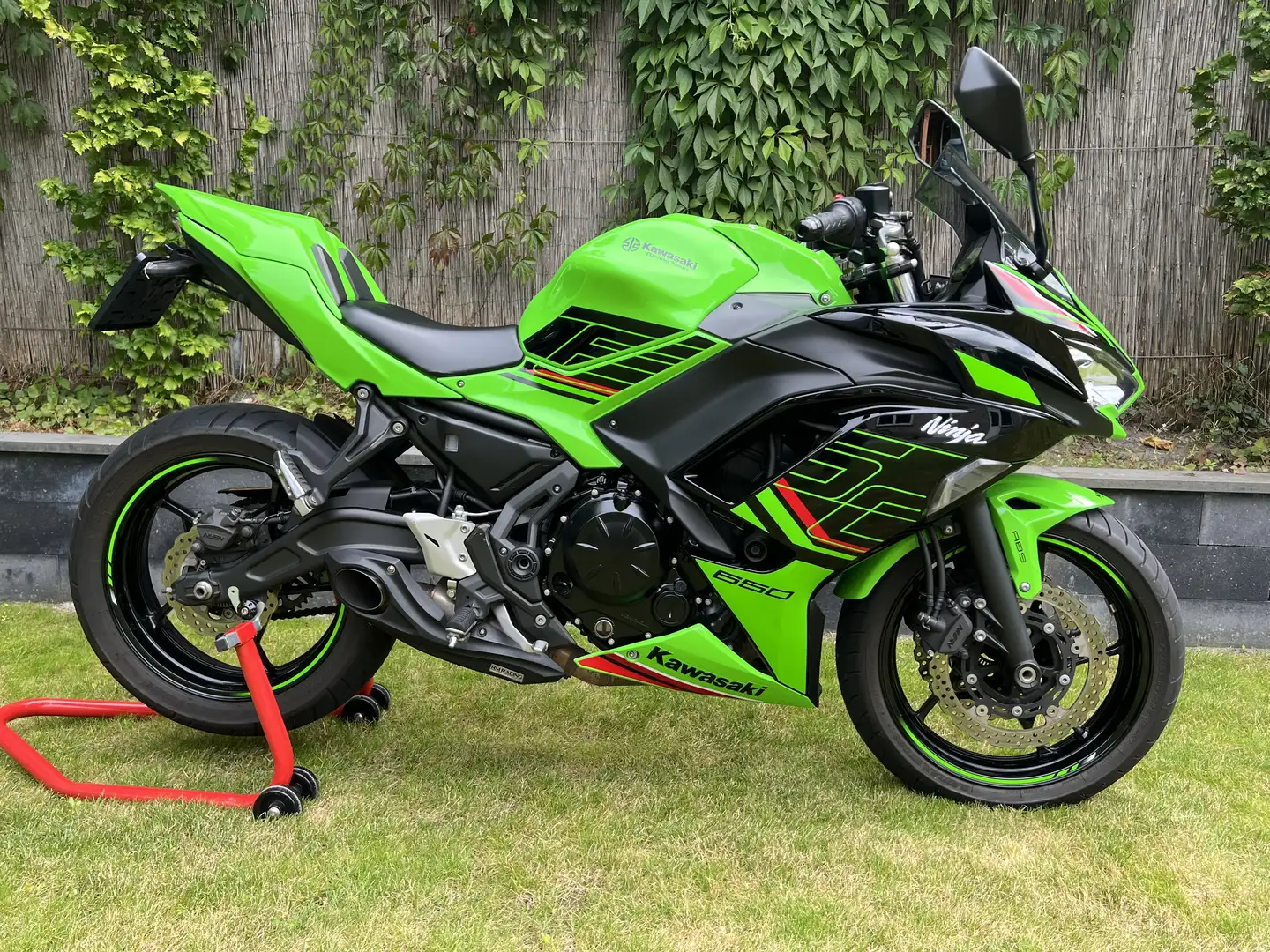 Kawasaki Ninja 650 KRT Edition Verde - 1