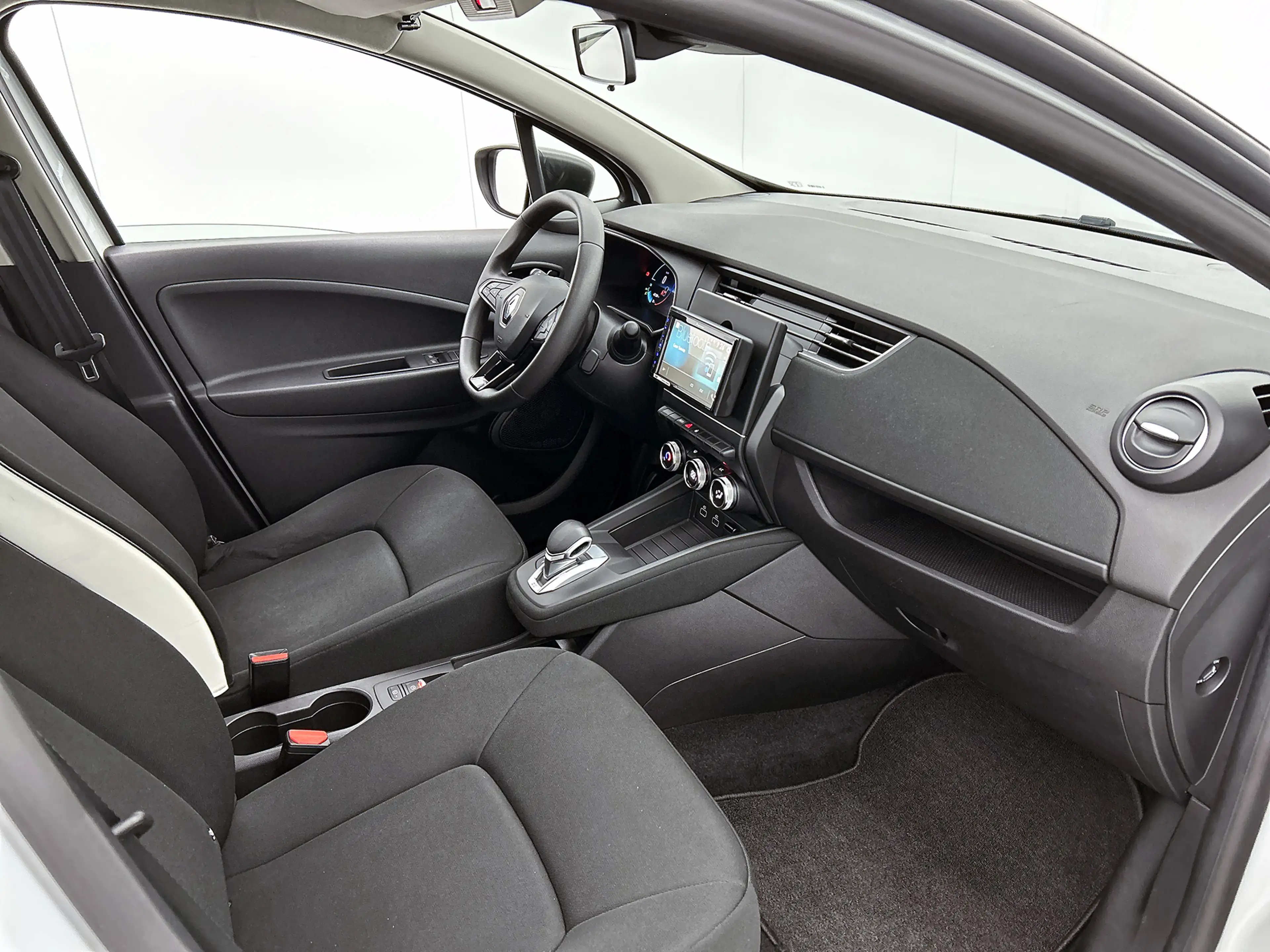 Renault ZOE R110 Life 52 kWh 5Drs. / Pdc+Camera / airco / Radi — photo 22