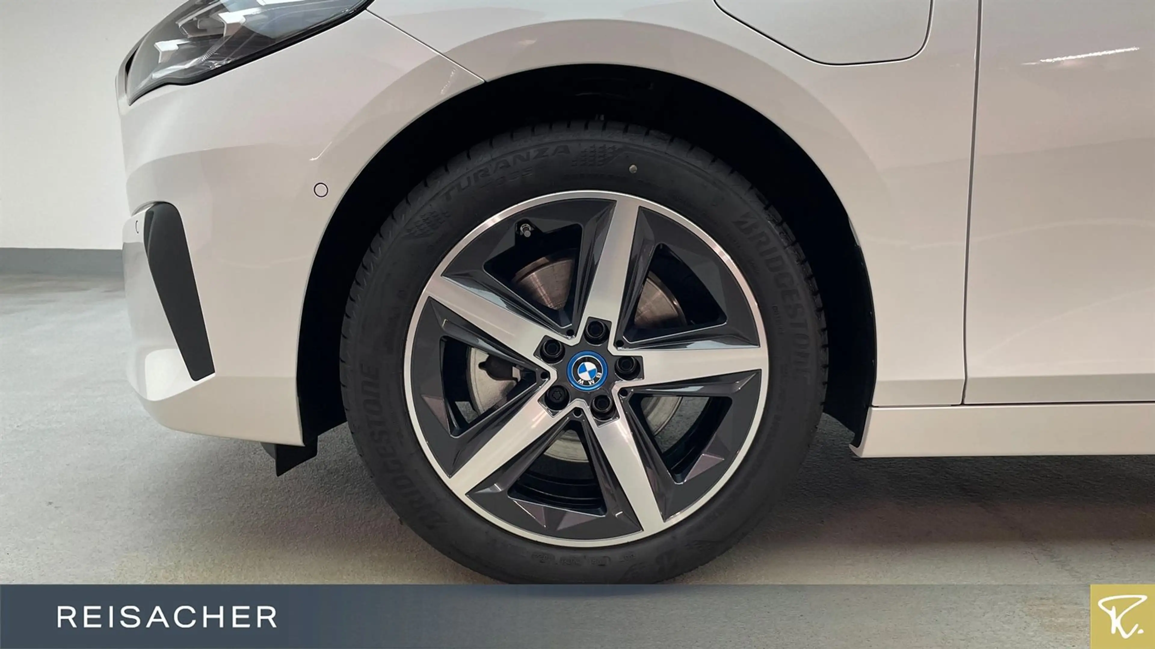 BMW 225 225e A xDrive Active Tourer Pano,AHK,Autom — photo 3