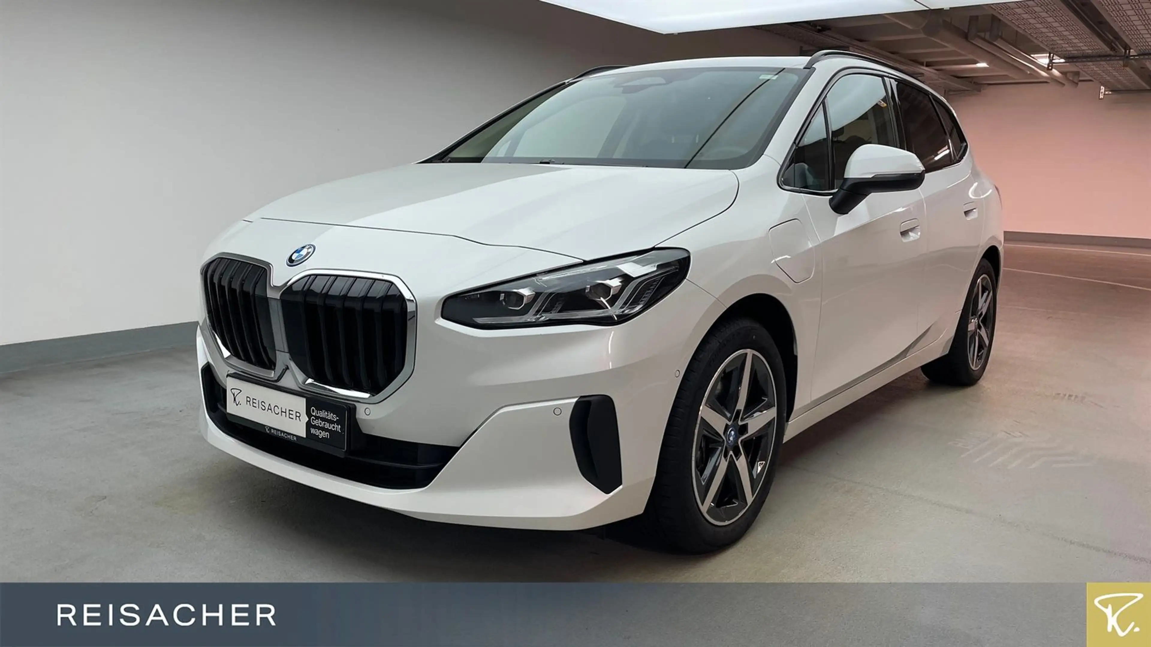 BMW 225 225e A xDrive Active Tourer Pano,AHK,Autom