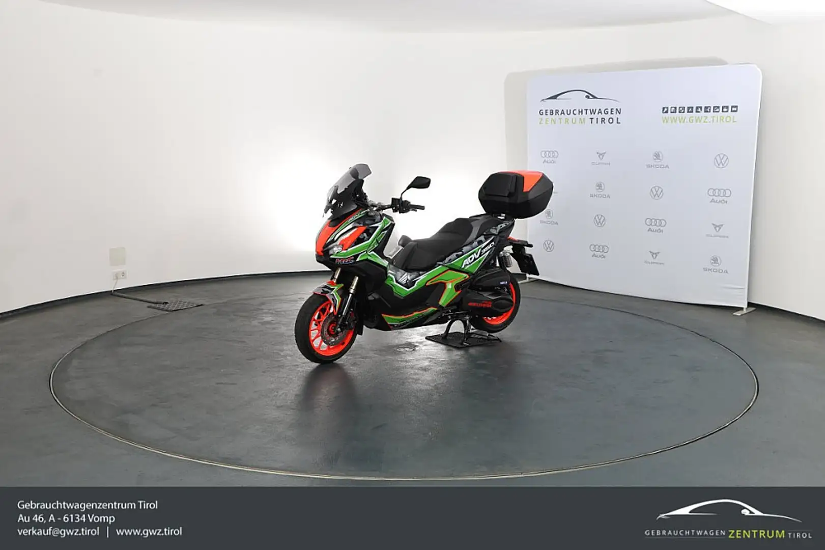 Honda ADV 350 ADV350 EINZELSTÜCK SONDERUMBAU KEY LESS TOP CASE LED Negro - 1