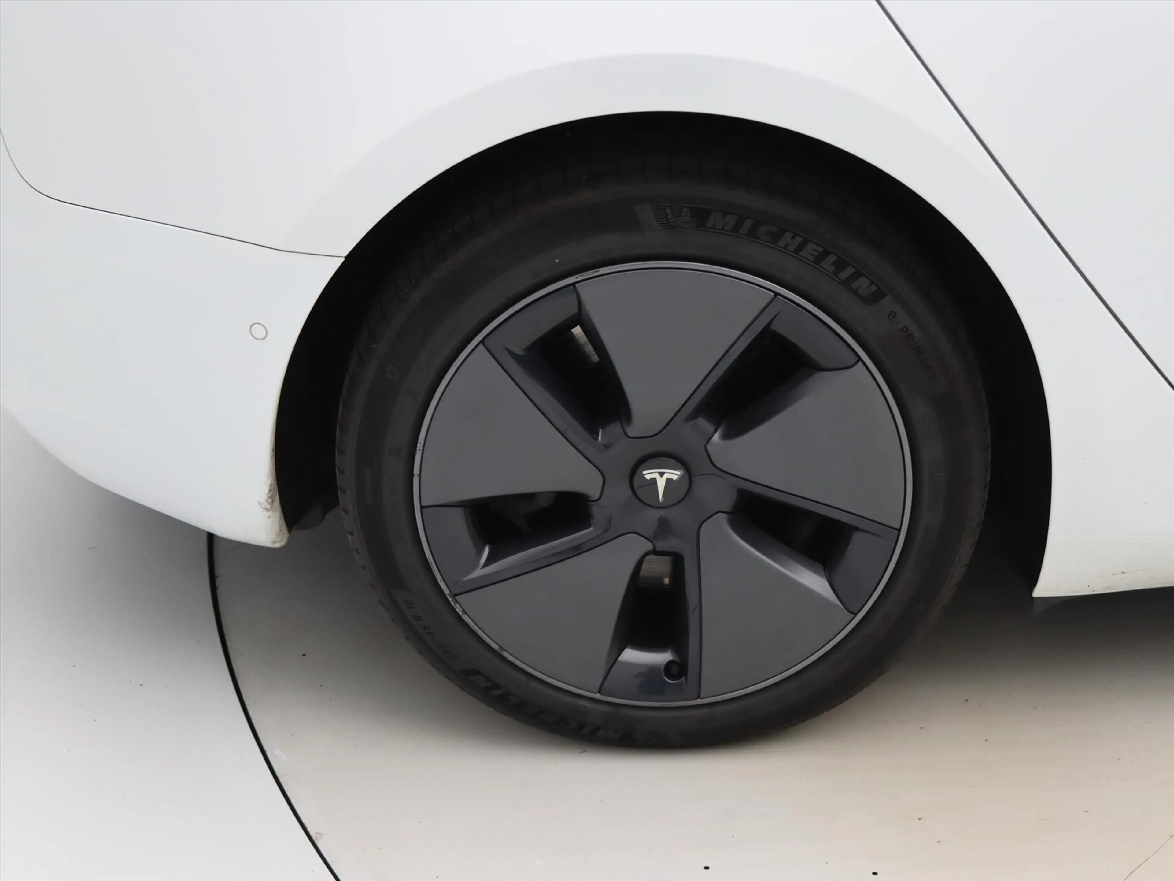 Tesla Model 3 Standard RWD Plus 90.4% SoH FACELIFT [ AUTOPILOT+L — photo 4