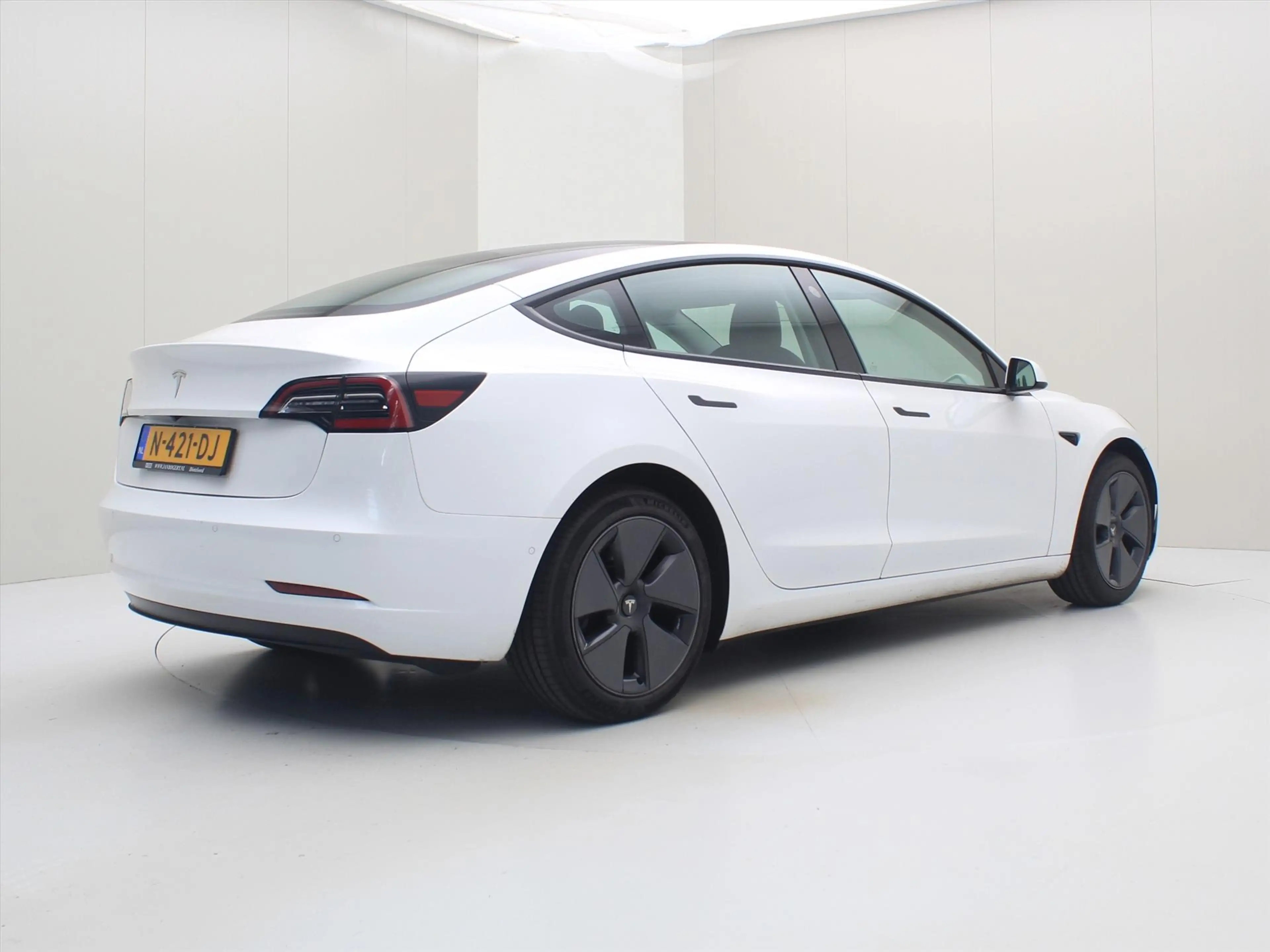 Tesla Model 3 Standard RWD Plus 90.4% SoH FACELIFT [ AUTOPILOT+L — photo 31