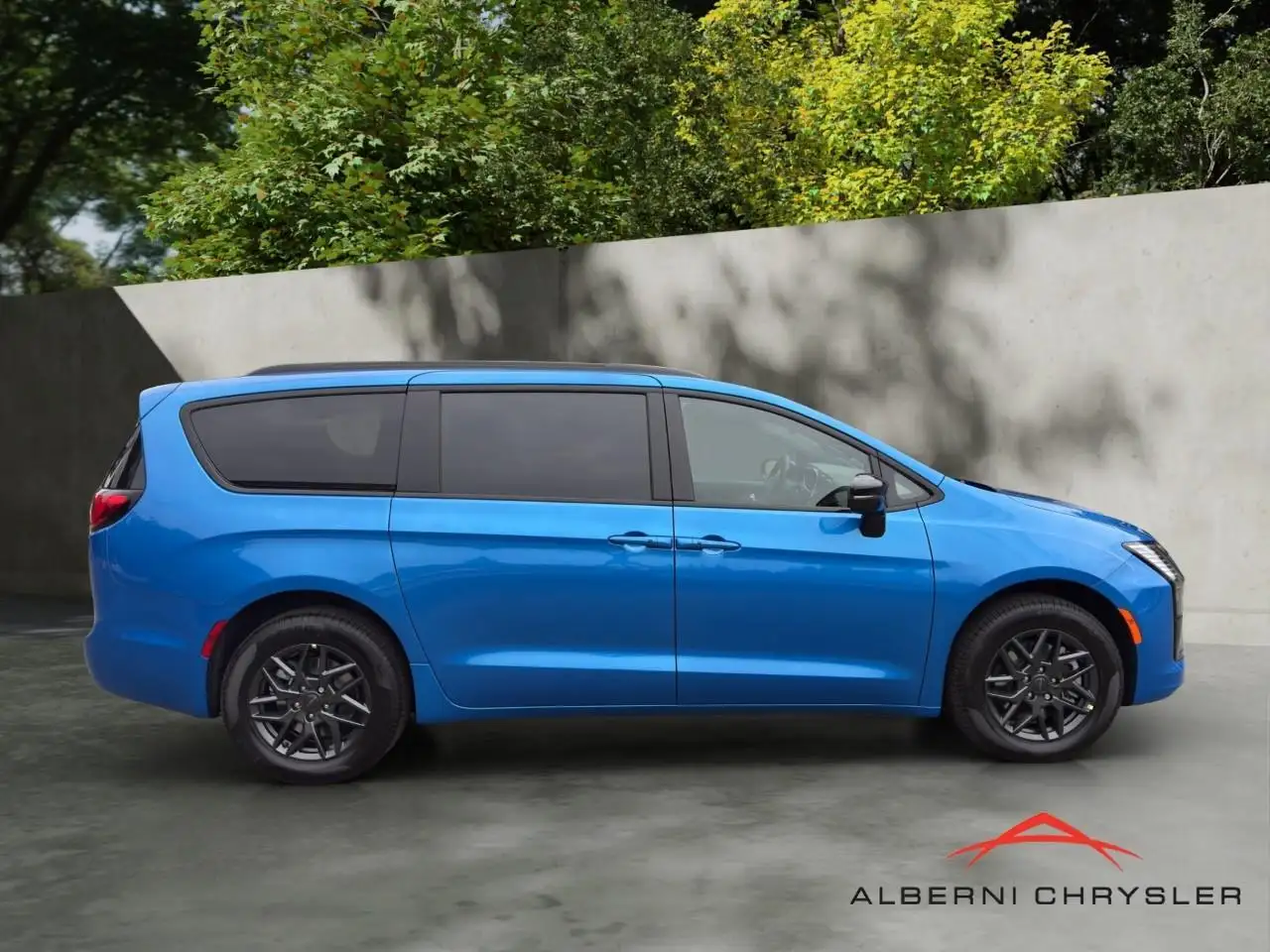 Chrysler Pacifica photo Chrysler Pacifica