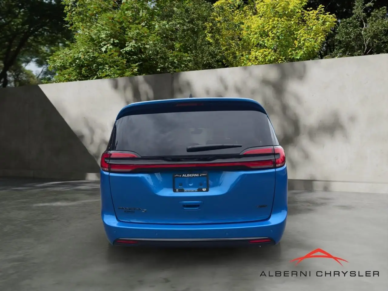 Chrysler Pacifica photo Chrysler Pacifica