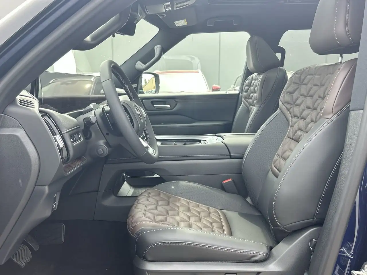 Nissan Armada снимка Nissan Armada