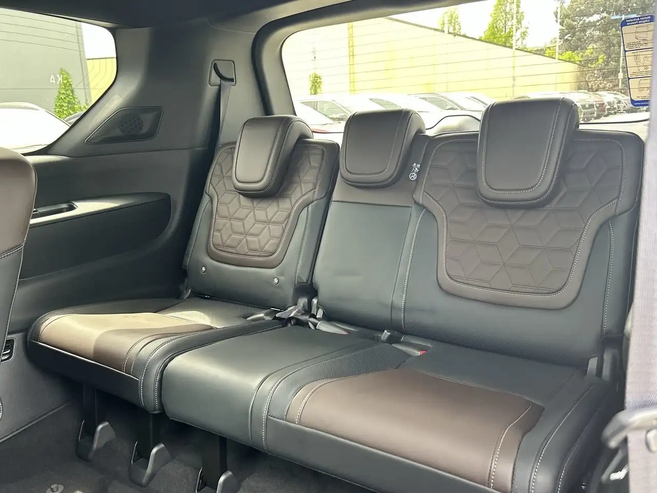 Nissan Armada снимка Nissan Armada