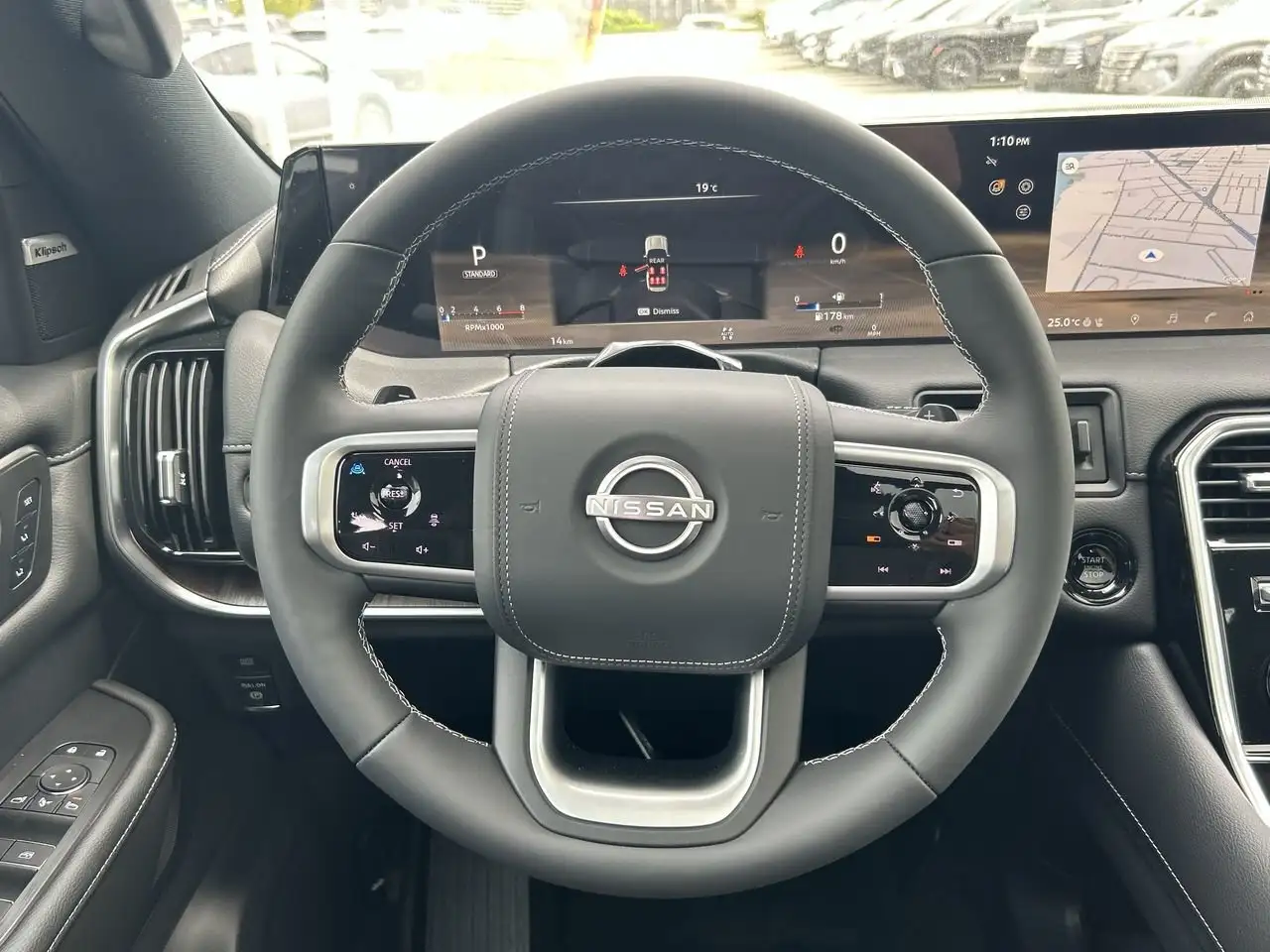 Nissan Armada снимка Nissan Armada