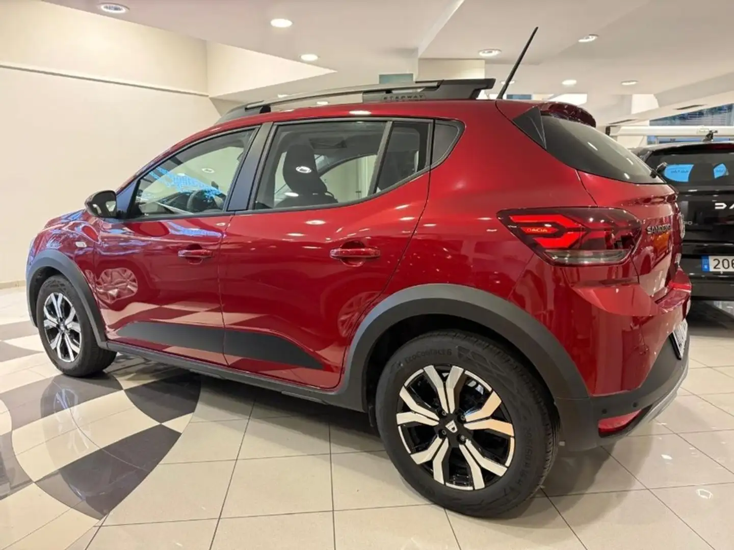 Dacia Sandero Comfort Rouge - 2