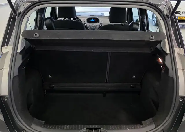 Ford B-Max view 12