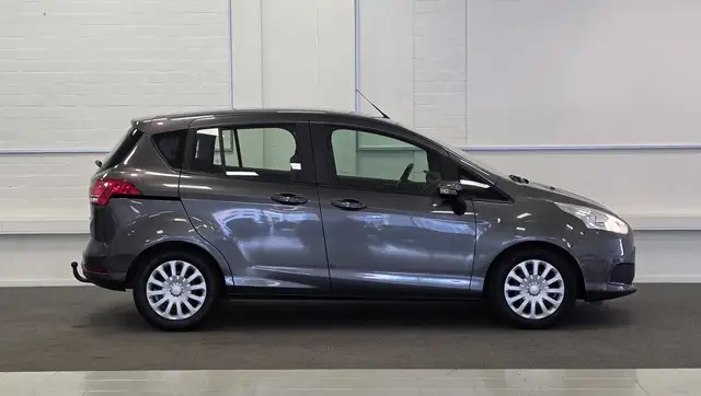 Ford B-Max view 4