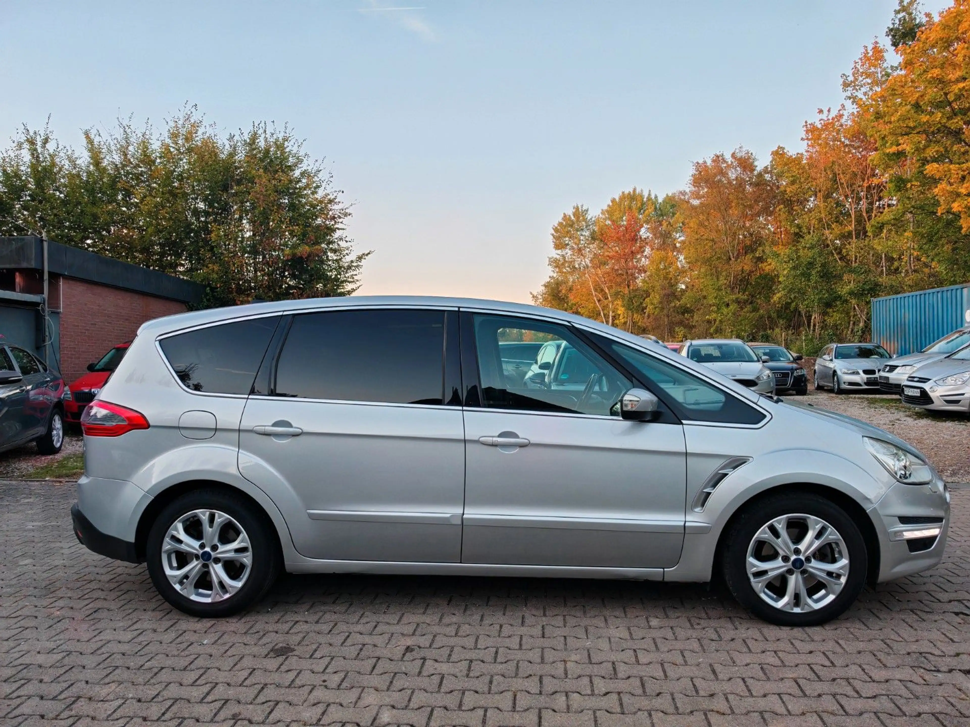Ford S-Max Titanium 2.2 D 147 KW 200 PS Automatik — photo 12