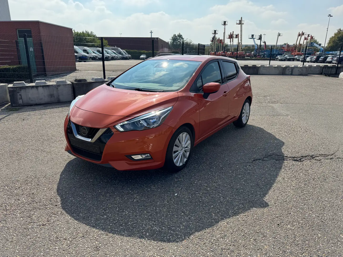 Nissan Micra Orange - 1