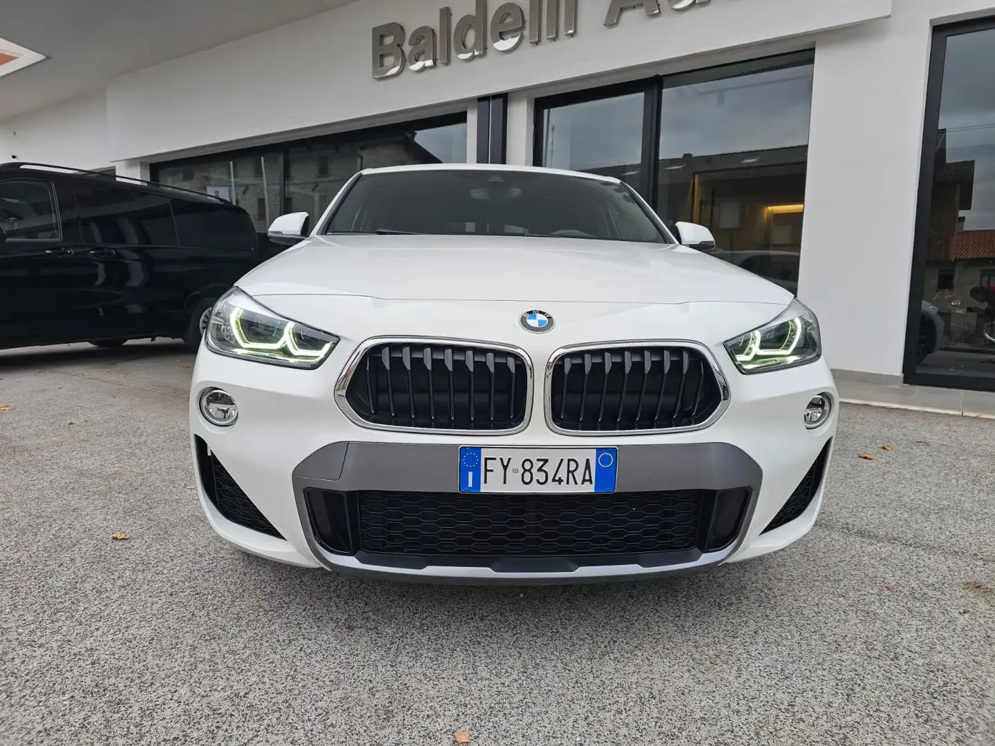 BMW X2 X2 sdrive16d Msport X auto Bianco - 2