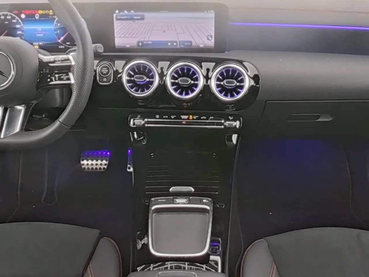 Mercedes-Benz CLA Shooting Brake AMG*Verkerhszeichen, миниатюра 7