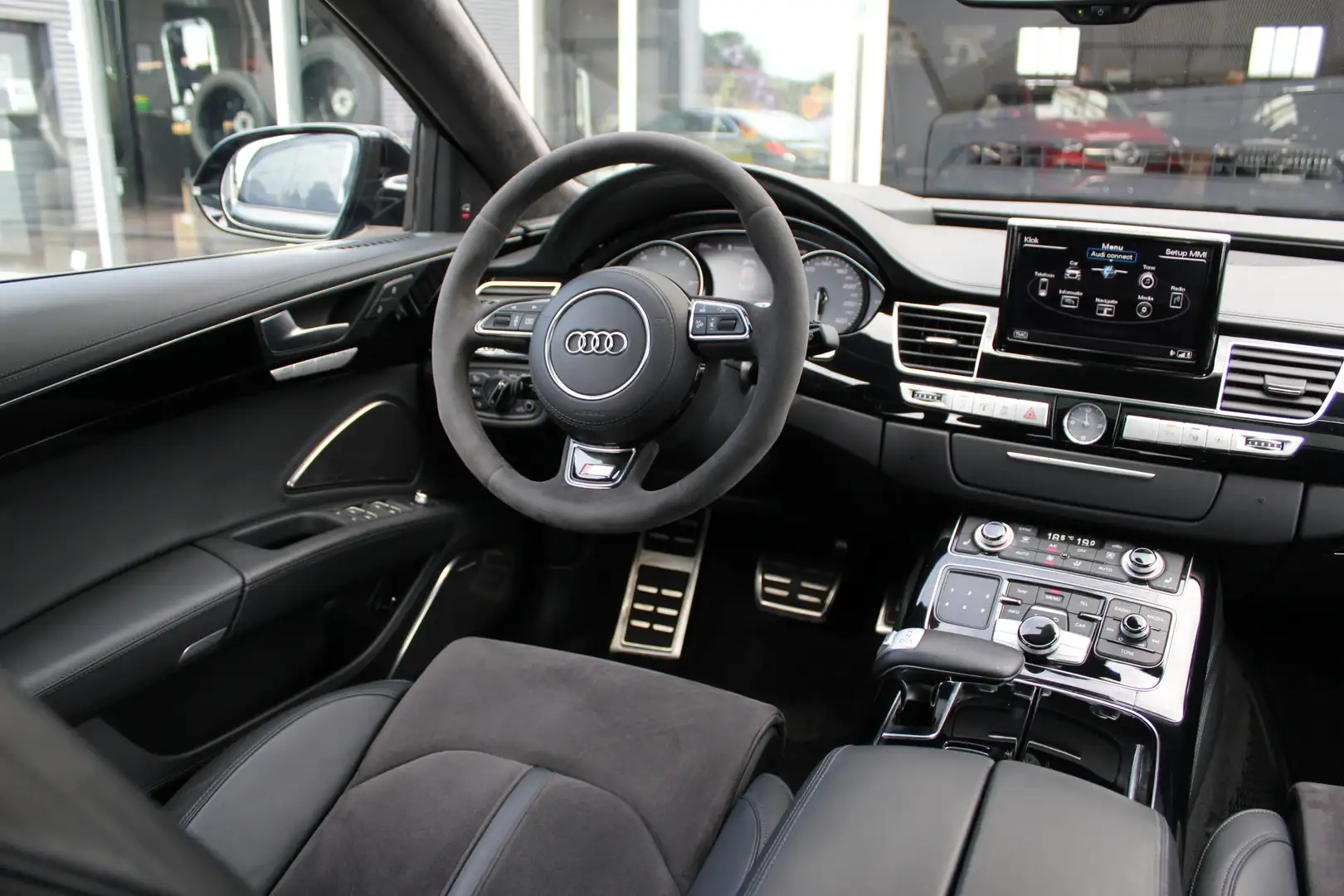 Audi S8 4.0 TFSI S8 plus quattro Pro Line+ | B&O | Pano | Zwart - 2