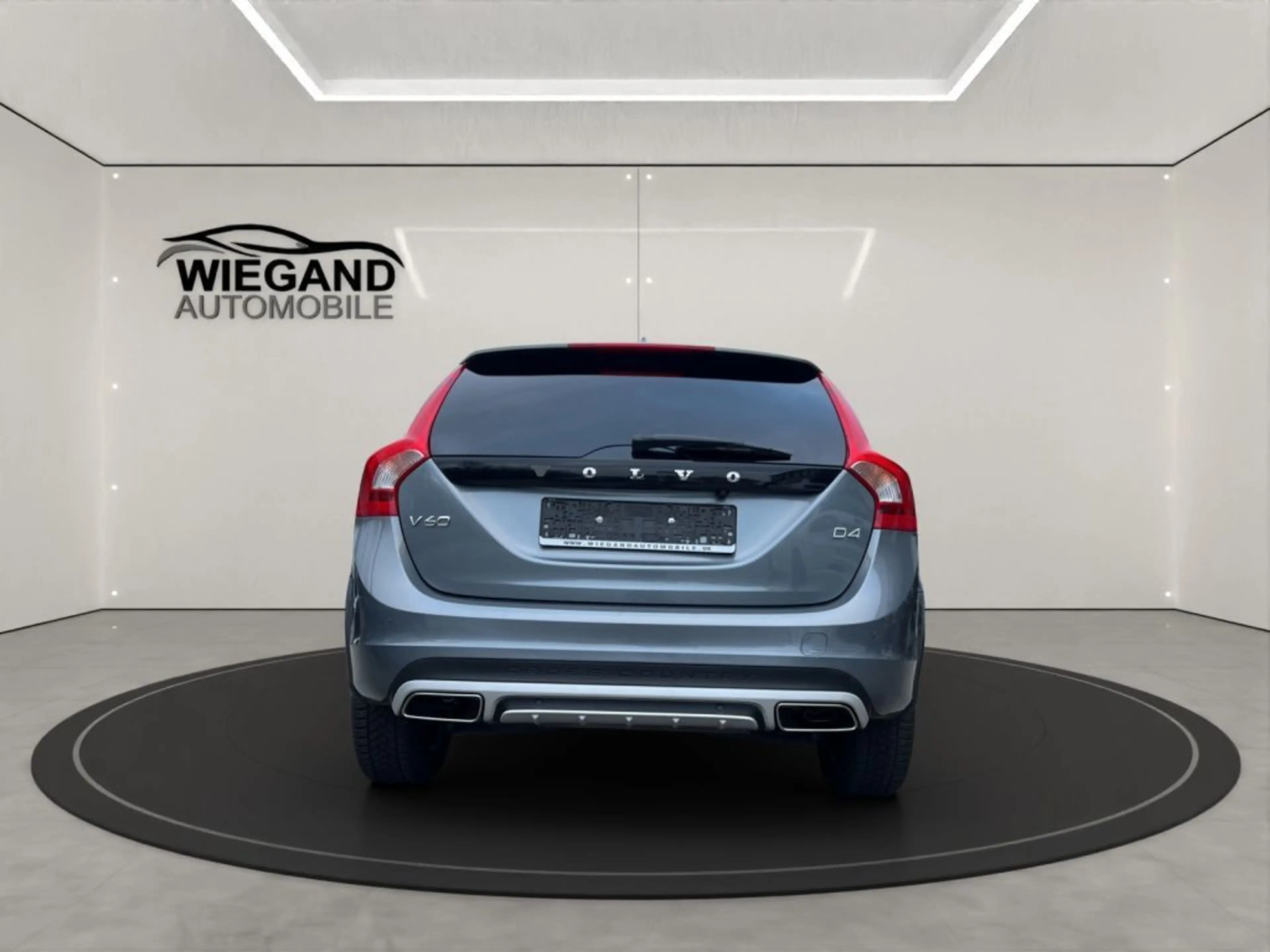 Volvo V60 Cross Country D4+KLIMA+LED+RADIO+RFK+ — photo 4