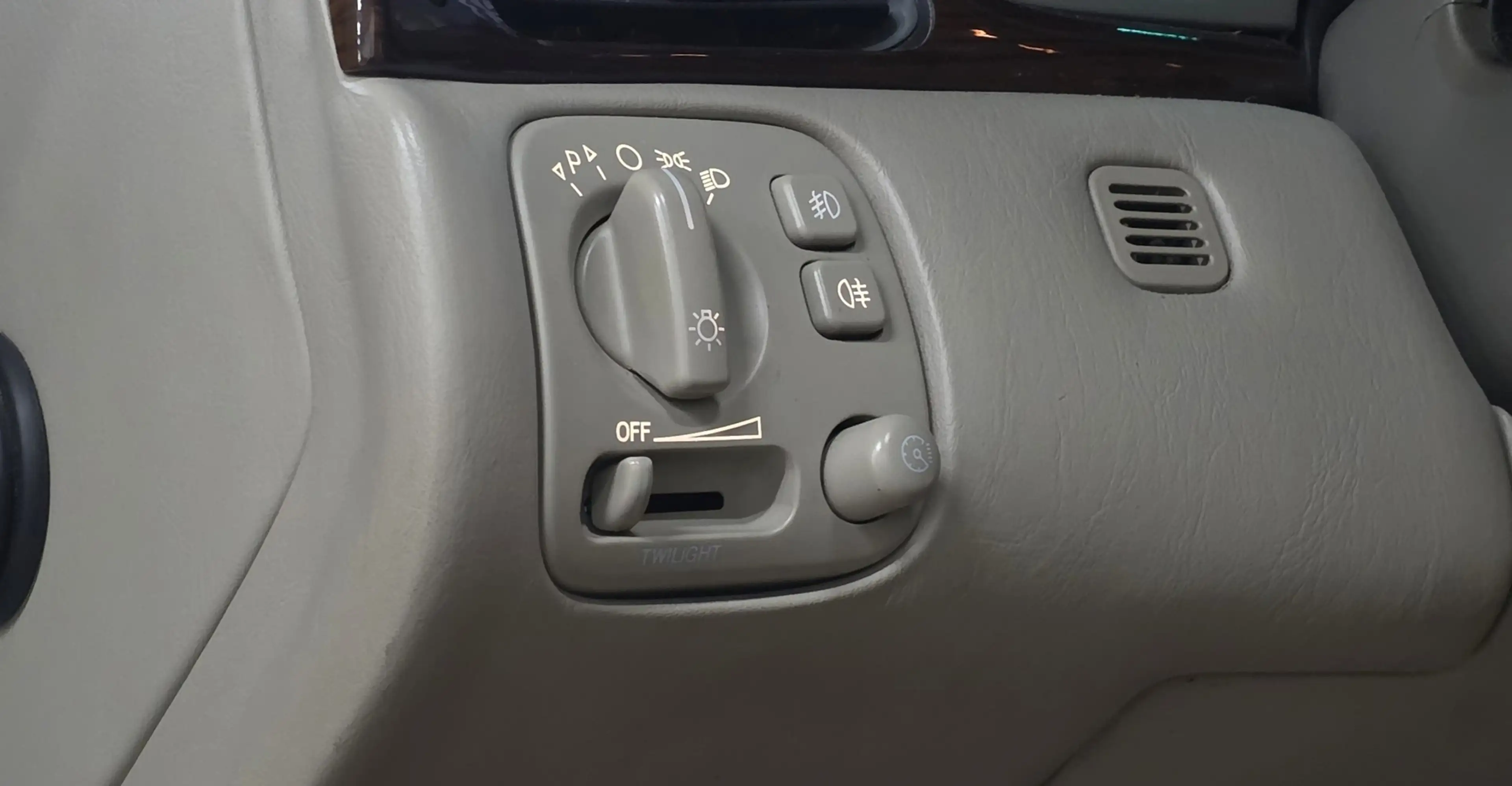 Cadillac Seville 4.6-V8 STS Northstar 305PK Trekhaak Xenon Pano Moo — photo 27