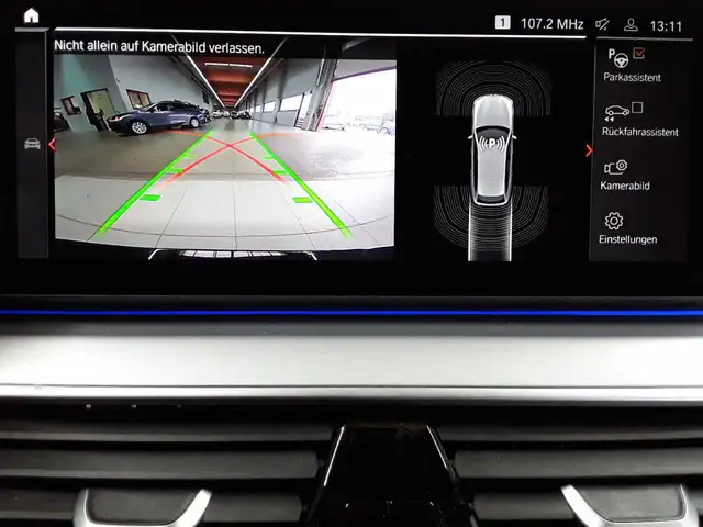 BMW 5 Series view 14